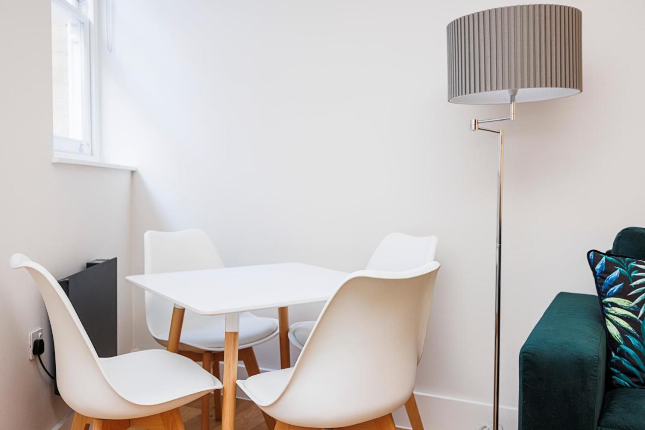 Luxury Spacious 2 Bed Apartment, London - Sk Exterior foto