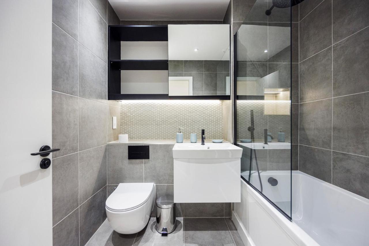 Luxury Spacious 2 Bed Apartment, London - Sk Exterior foto